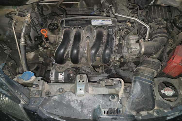 Used Honda Fit 2014 1.5L SE CVT Fashion Model Engine Bay