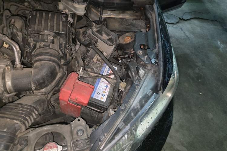 Used Honda Fit 2014 1.5L SE CVT Fashion Model Engine Bay Left