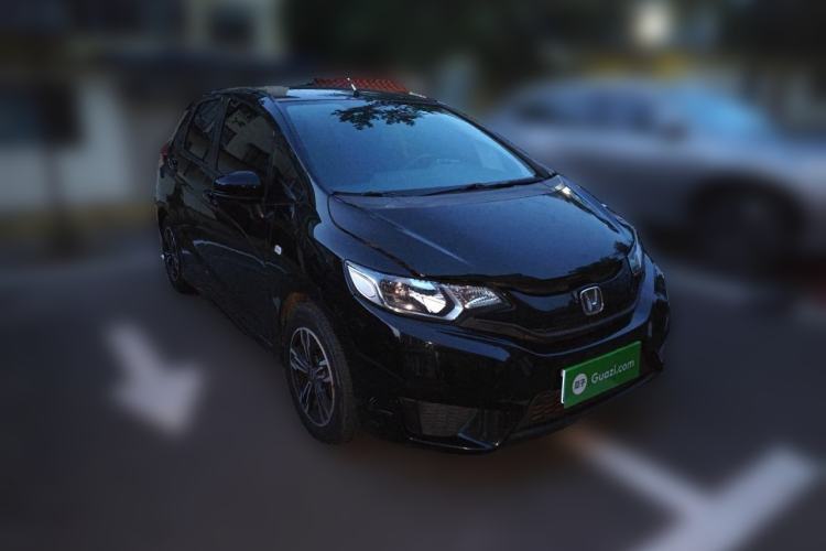 Used Honda Fit 2014 1.5L LX CVT Comfort Model Front Right 45 Deg