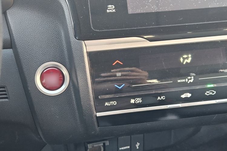 Used Honda Fit 2014 1.5L EXLI CVT Leading Model Interior 10