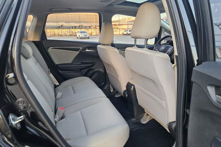 Used Honda Fit 2014 1.5L EXLI CVT Leading Model Interior 3
