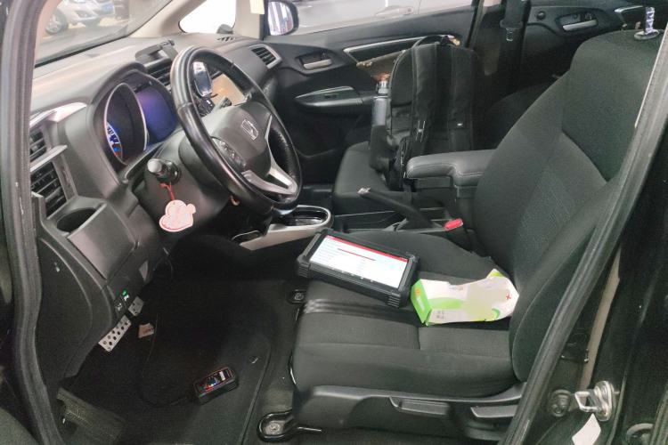 Used Honda Fit 2014 1.5L SE CVT Fashion Model Left Front Seat
