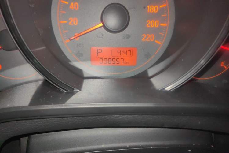Used Honda Fit 2014 1.5L LX CVT Comfort Model Odometer Close Up