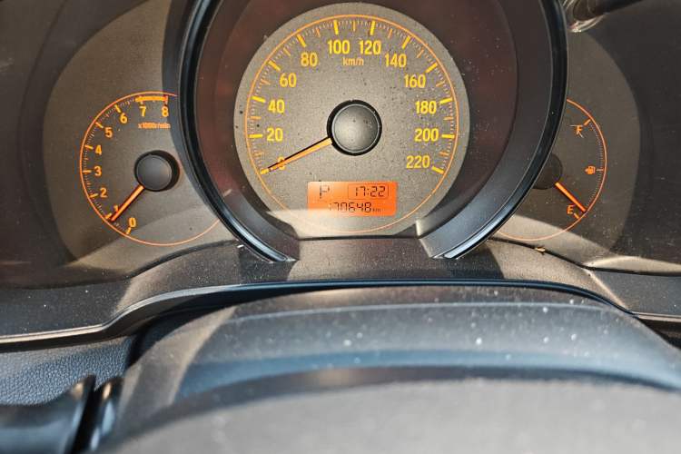 Used Honda Fit 2014 1.5L LX CVT Comfort Model Odometer Close Up