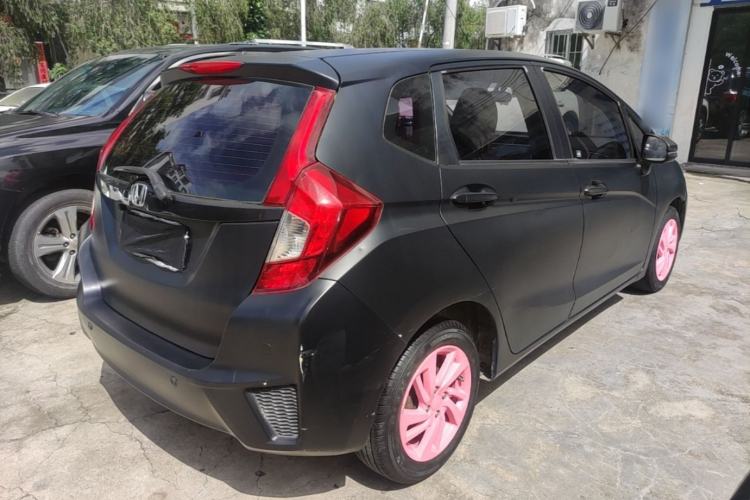 Used Honda Fit 2014 1.5L SE CVT Fashion Model Rear Right 45 Deg