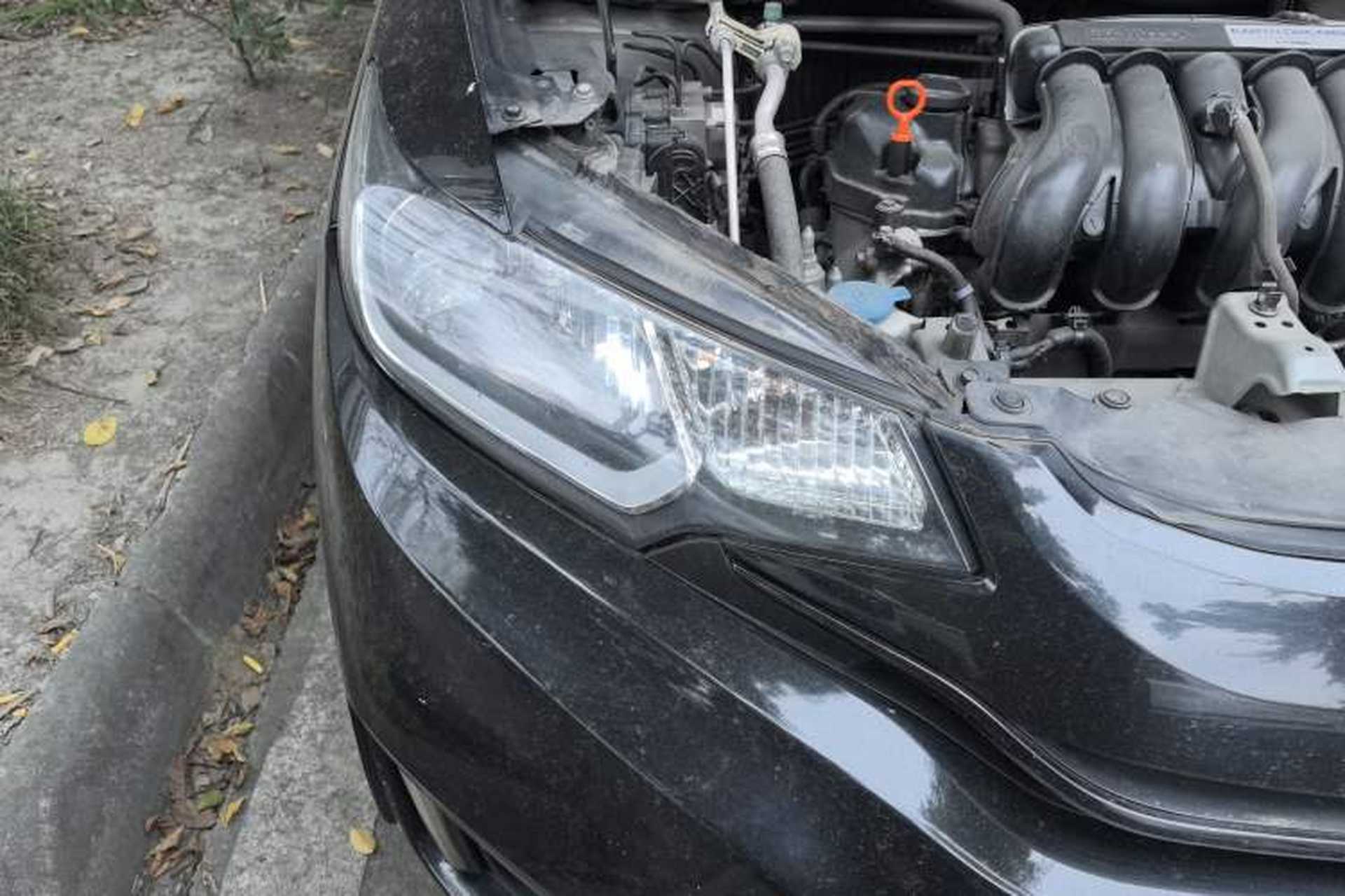 Used Honda Fit 2014 1.5L LX Manual Comfort Model Right Front Headlight