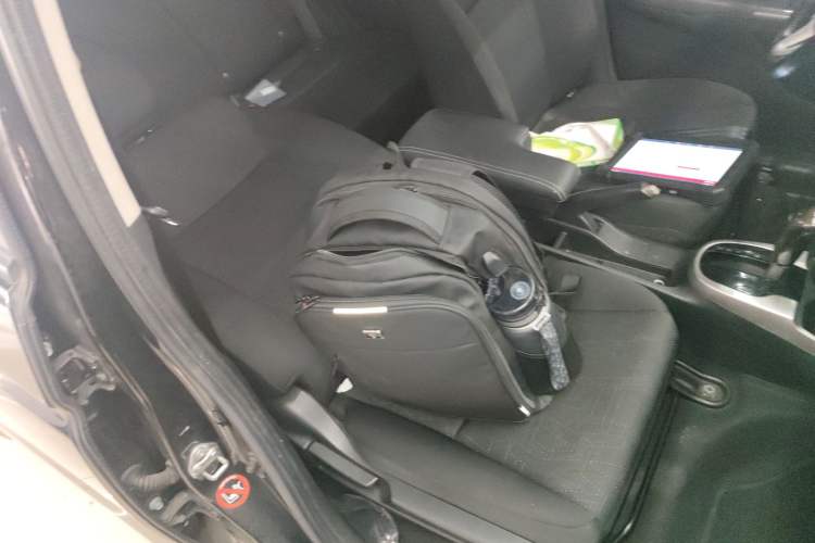 Used Honda Fit 2014 1.5L SE CVT Fashion Model Right Front Seat