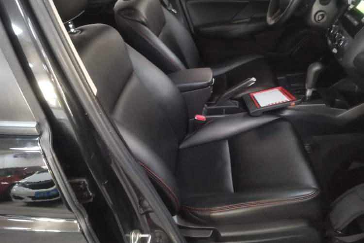 Used Honda Fit 2014 1.5L LX CVT Comfort Model Right Front Seat