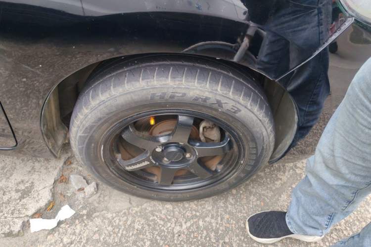 Used Honda Fit 2014 1.5L LX CVT Comfort Model Right Front Wheel Hub