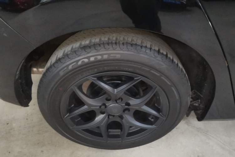 Used Honda Fit 2014 1.5L LX CVT Comfort Model Right Rear Wheel Hub