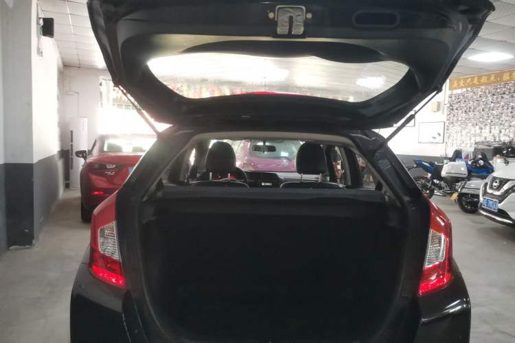 Used Honda Fit 2014 1.5L LX CVT Comfort Model Trunk