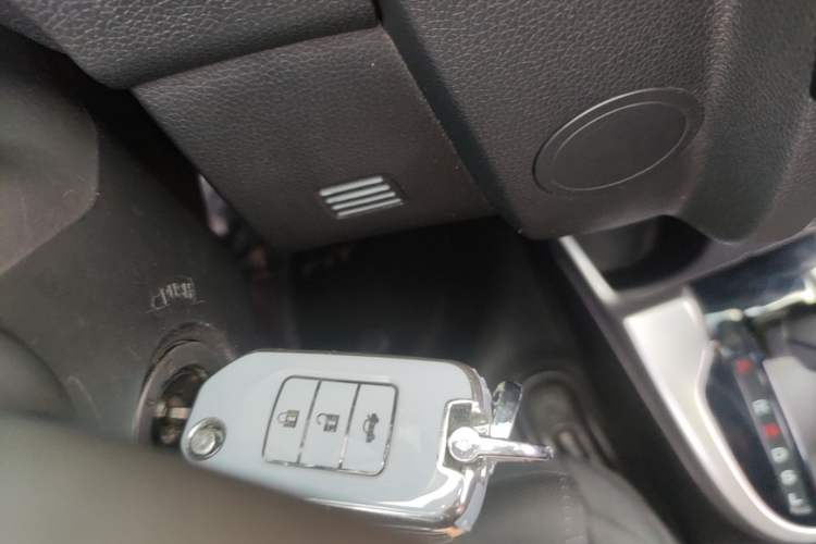 Used Honda Fit 2014 1.5L SE CVT Fashion Model Vehicle Key