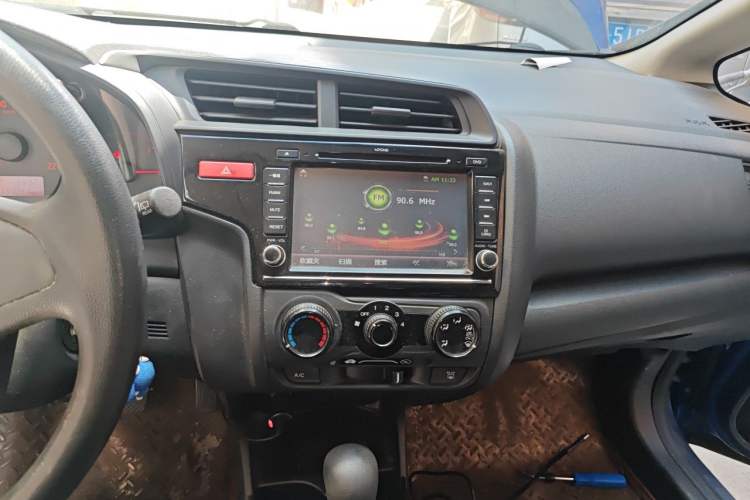 Used Honda Fit 2014 1.5L LX CVT Comfort Model Audio And AC Panel