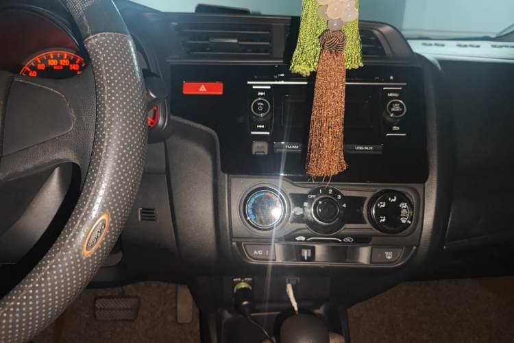 Used Honda Fit 2014 1.5L LX CVT Comfort Model Audio And AC Panel