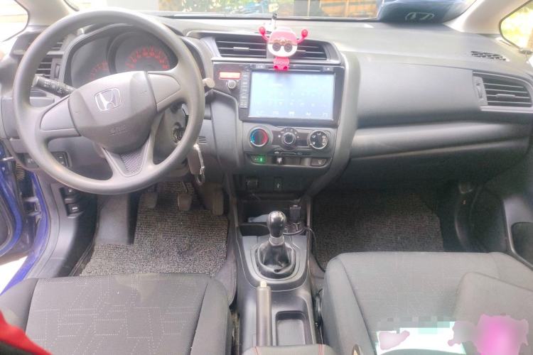 Used Honda Fit 2014 1.5L LX Manual Comfort Model Center Console
