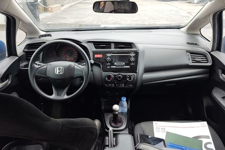 Used Honda Fit 2014 1.5L LX Manual Comfort Model Center Console