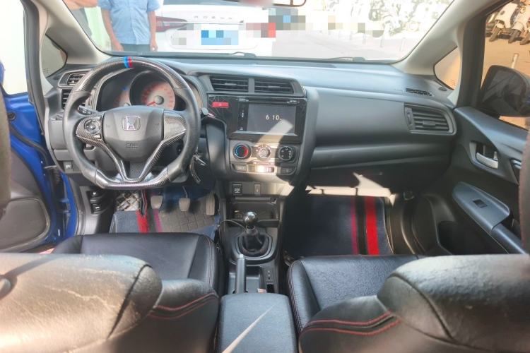 Used Honda Fit 2014 1.5L LX Manual Comfort Model Center Console