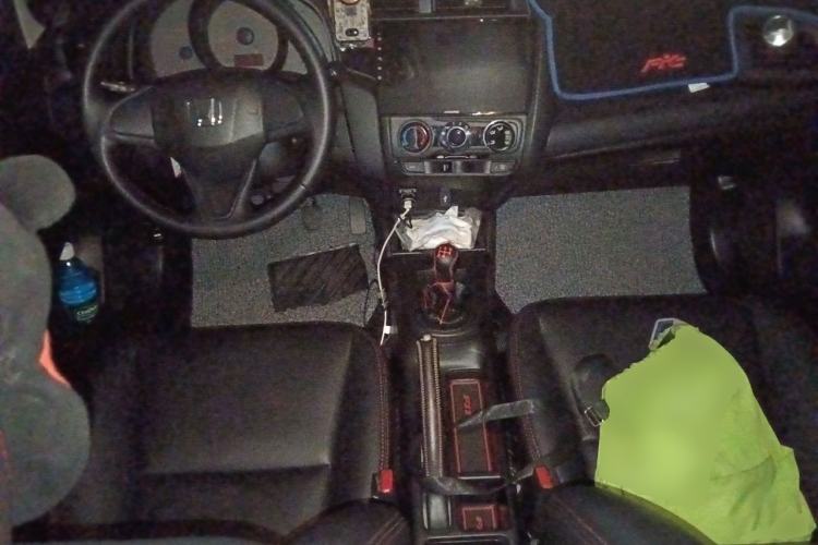 Used Honda Fit 2014 1.5L LX Manual Comfort Model Center Console