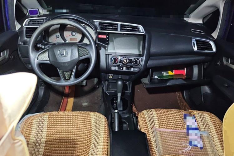 Used Honda Fit 2014 1.5L LX CVT Comfort Model Center Console