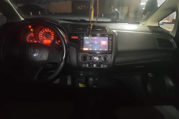 Used Honda Fit 2014 1.5L LX Manual Comfort Model Center Console