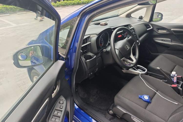 Used Honda Fit 2014 1.5L SE CVT Fashion Model Driver Seat