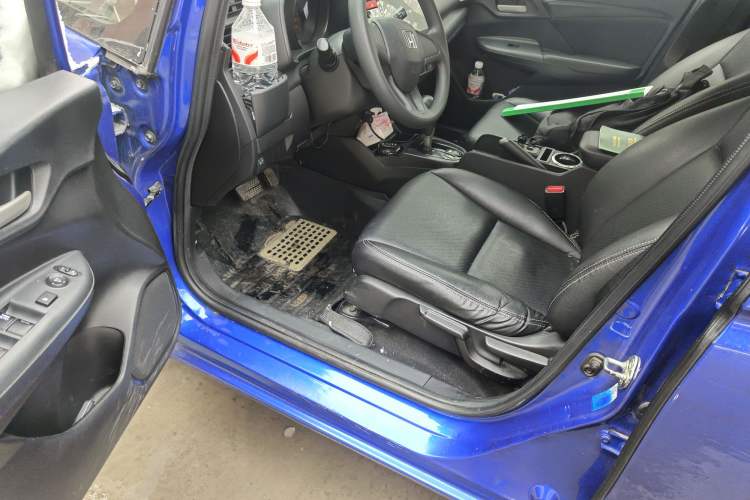 Used Honda Fit 2014 1.5L LX CVT Comfort Model Driver Seat