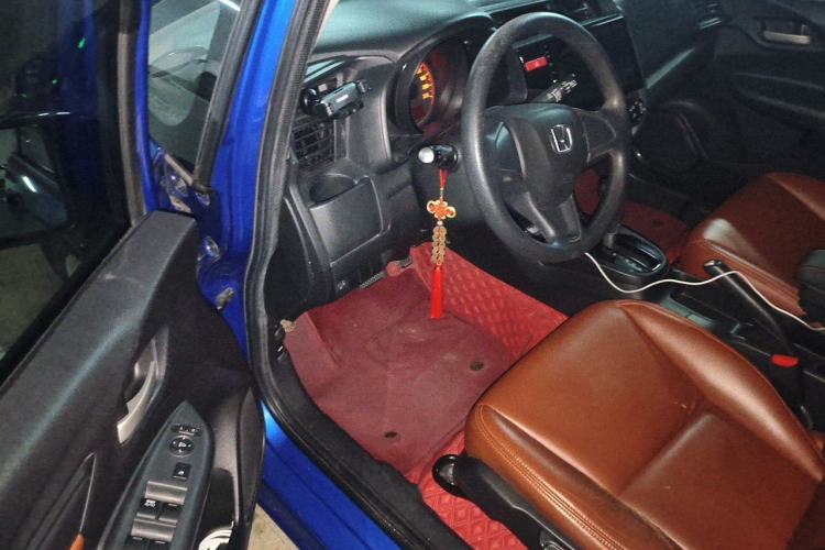 Used Honda Fit 2014 1.5L LX CVT Comfort Model Driver Seat