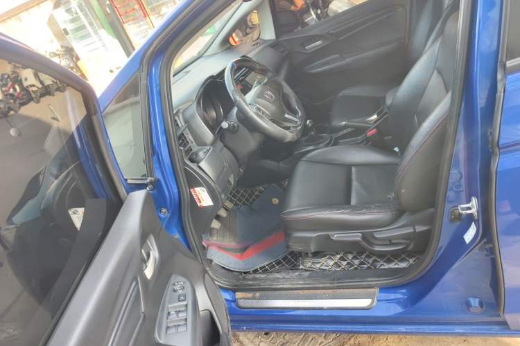 Used Honda Fit 2014 1.5L LX Manual Comfort Model Driver Seat