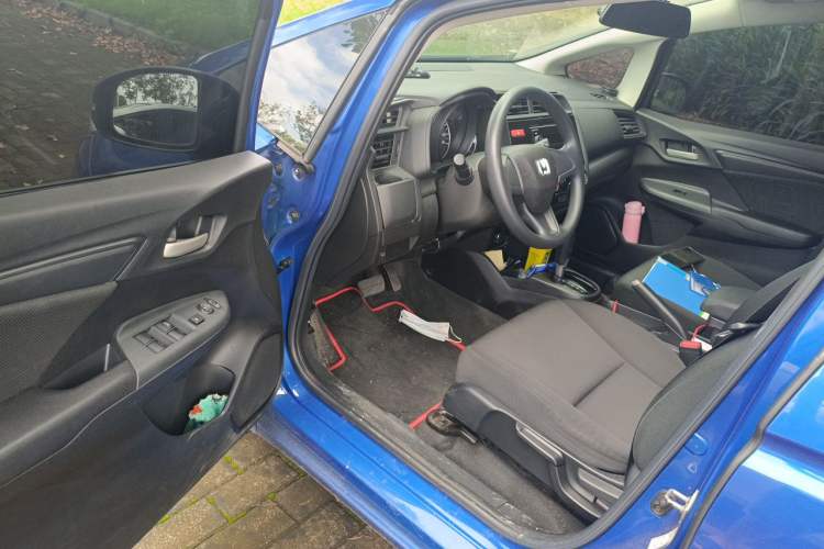 Used Honda Fit 2014 1.5L LX CVT Comfort Model Driver Seat