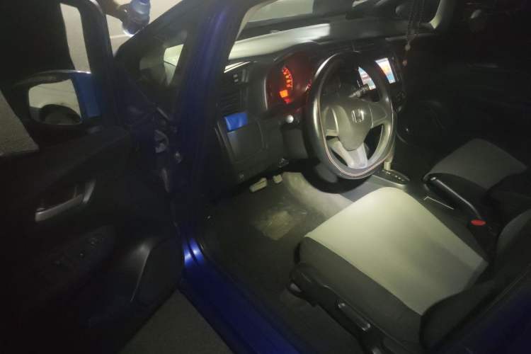Used Honda Fit 2014 1.5L LX Manual Comfort Model Driver Seat
