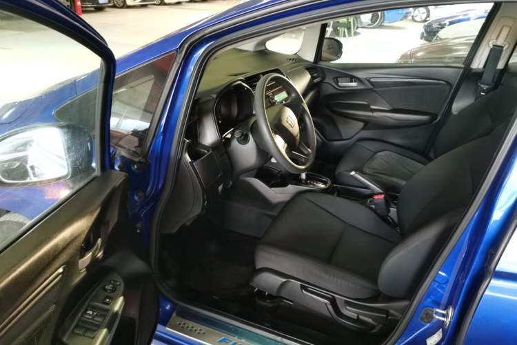 Used Honda Fit 2014 1.5L LX CVT Comfort Model Driver Seat