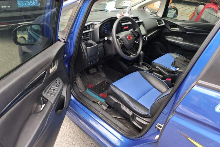 Used Honda Fit 2014 1.5L LX CVT Comfort Model Driver Seat