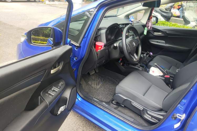 Used Honda Fit 2014 1.5L LX CVT Comfort Model Driver Seat