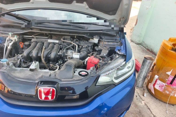 Used Honda Fit 2014 1.5L LX Manual Comfort Model Engine Bay Left
