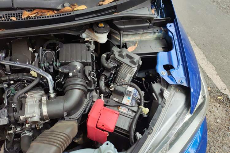 Used Honda Fit 2014 1.5L SE CVT Fashion Model Engine Bay Left