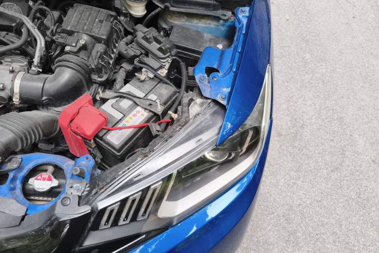Used Honda Fit 2014 1.5L EX CVT Elite Model Engine Bay Left