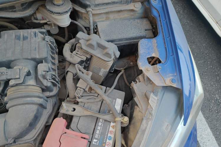 Used Honda Fit 2014 1.5L SE CVT Fashion Model Engine Bay Left