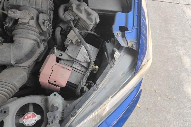 Used Honda Fit 2014 1.5L LX CVT Comfort Model Engine Bay Left