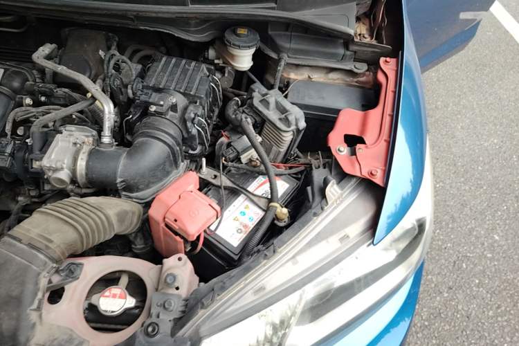 Used Honda Fit 2014 1.5L LX CVT Comfort Model Engine Bay Left