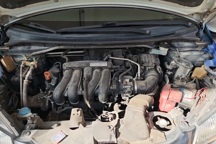 Used Honda Fit 2014 1.5L SE CVT Fashion Model Engine Bay
