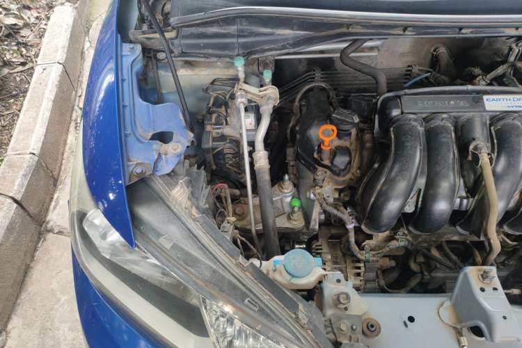 Used Honda Fit 2014 1.5L SE CVT Fashion Model Engine Bay Right