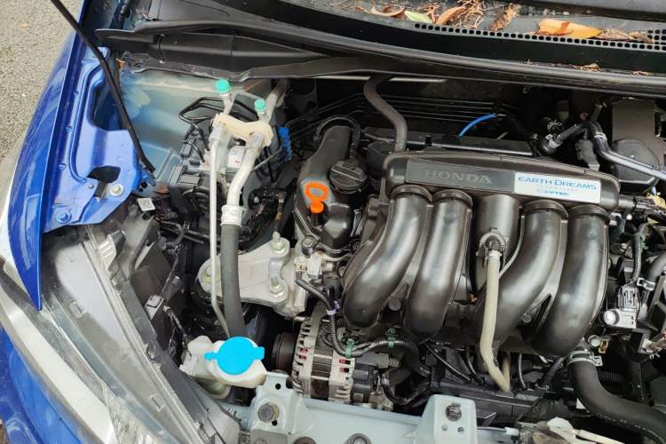 Used Honda Fit 2014 1.5L SE CVT Fashion Model Engine Bay Right