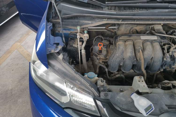 Used Honda Fit 2014 1.5L LX CVT Comfort Model Engine Bay Right