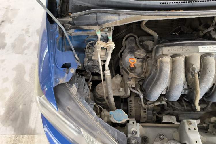 Used Honda Fit 2014 1.5L LX CVT Comfort Model Engine Bay Right