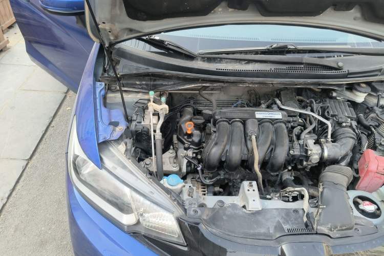Used Honda Fit 2014 1.5L LX CVT Comfort Model Engine Bay Right