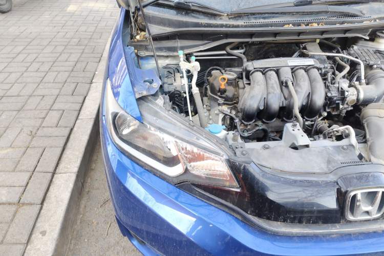 Used Honda Fit 2014 1.5L SE CVT Fashion Model Engine Bay Right