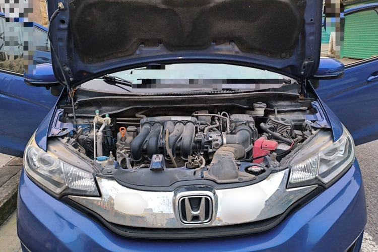Used Honda Fit 2014 1.5L SE CVT Fashion Model Engine Bay