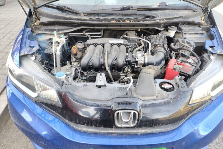 Used Honda Fit 2014 1.5L SE CVT Fashion Model Engine Bay
