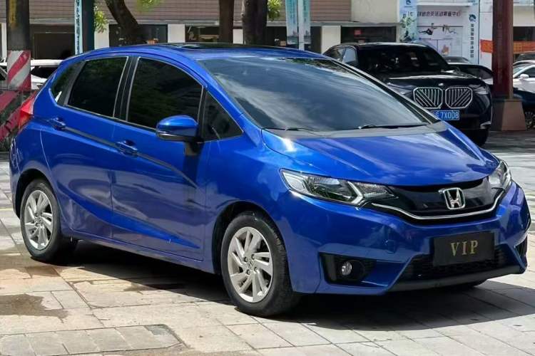 Used Honda Fit 2014 1.5L LX CVT Comfort Model Exterior 4