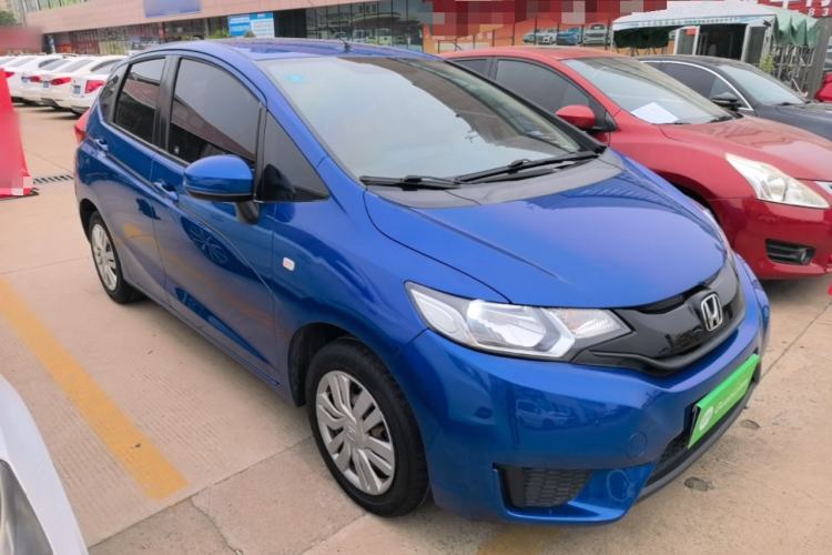 Used Honda Fit 2014 1.5L LX CVT Comfort Model Front Right 45 Deg